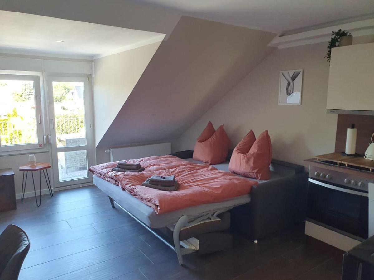 Neumuehler Hof- Ferienwohnung "Benjamin" Mit Grosser Privater Dachterasse Und Guter Anbindung In Die City 什未林 外观 照片