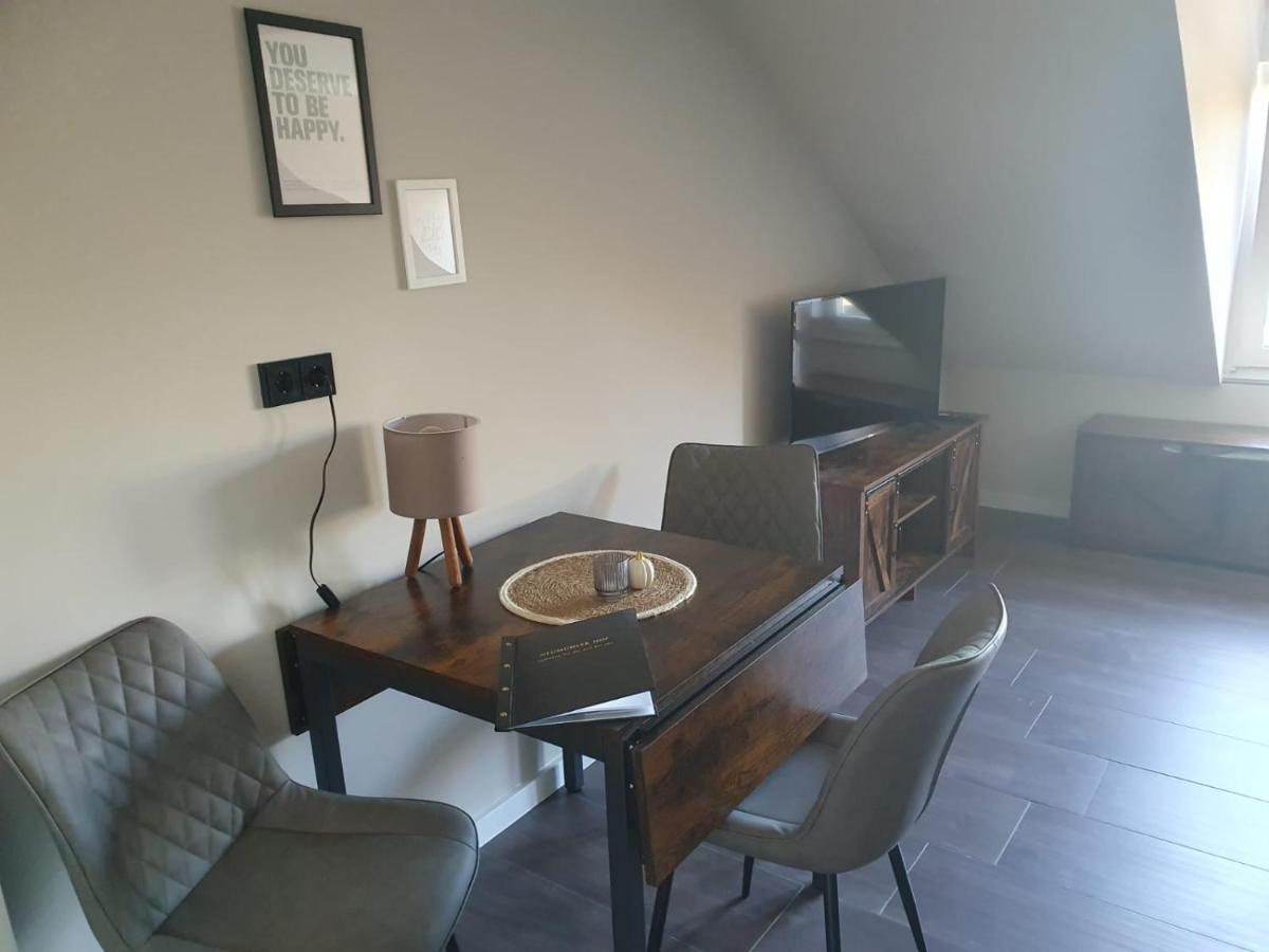 Neumuehler Hof- Ferienwohnung "Benjamin" Mit Grosser Privater Dachterasse Und Guter Anbindung In Die City 什未林 外观 照片